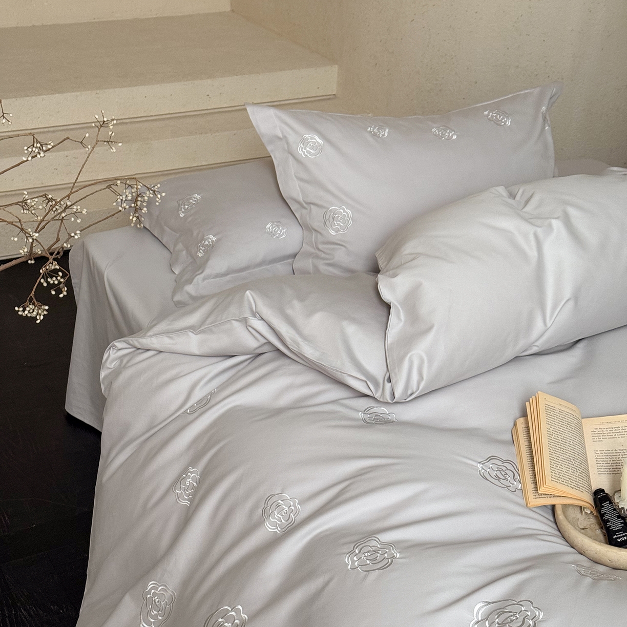 91家纺网 家纺一手货源 找家纺 佳汐蓝家纺 2025新款全棉百支暖绒磨毛四件套-伊瓦尔 伊瓦尔 灰