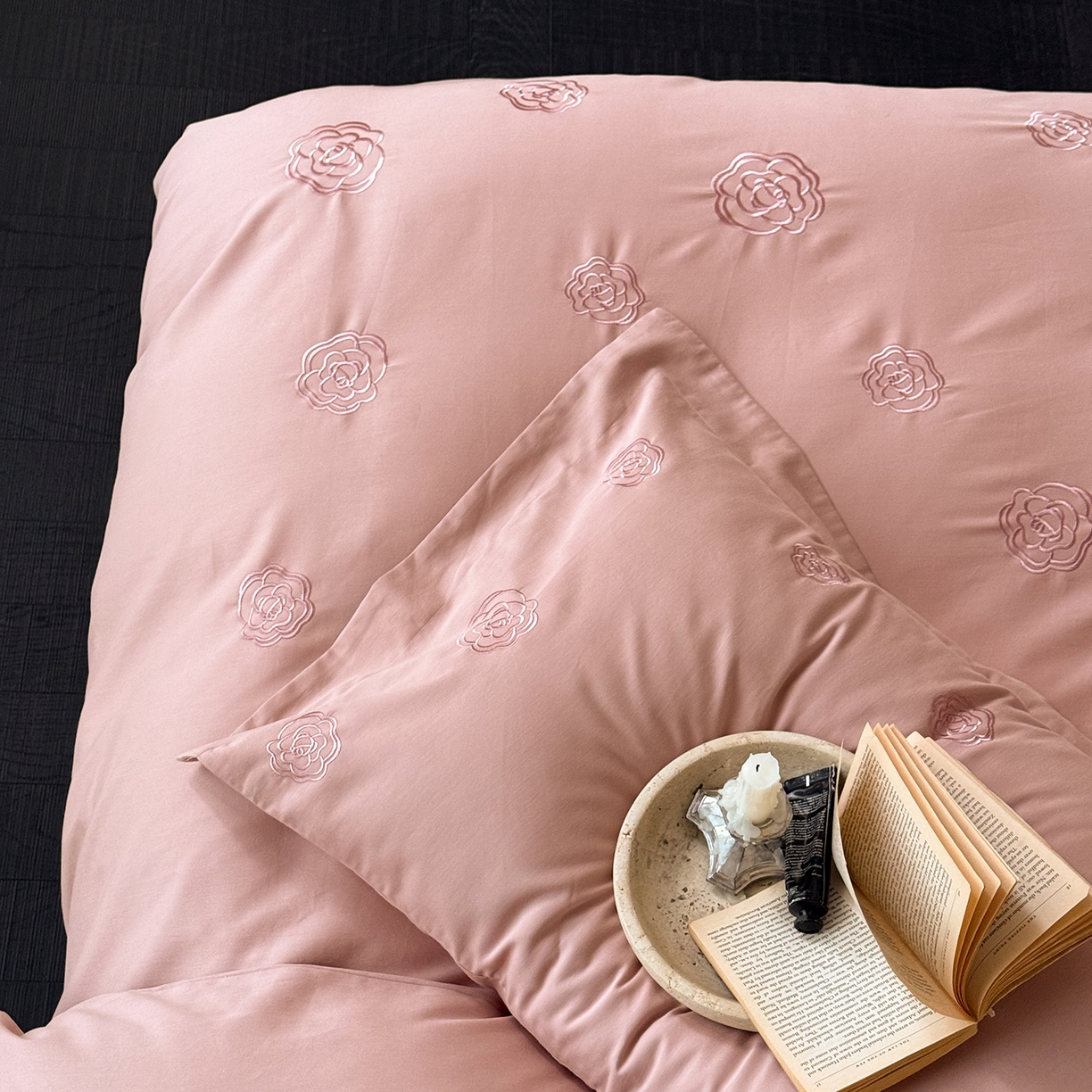 91家纺网 家纺一手货源 找家纺 佳汐蓝家纺 2025新款全棉百支暖绒磨毛四件套-伊瓦尔 伊瓦尔 浆果