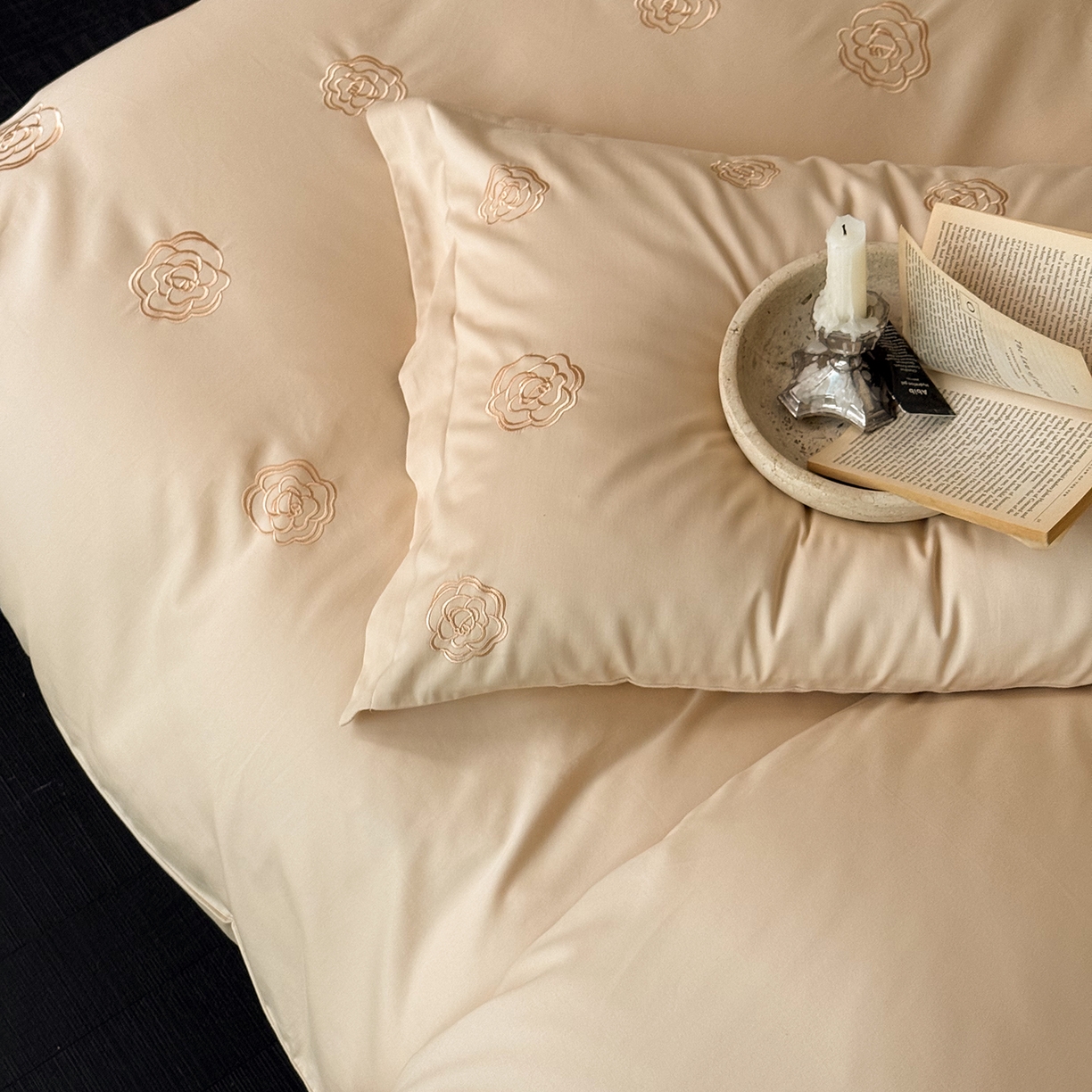 91家纺网 家纺一手货源 找家纺 佳汐蓝家纺 2025新款全棉百支暖绒磨毛四件套-伊瓦尔 伊瓦尔 卡其