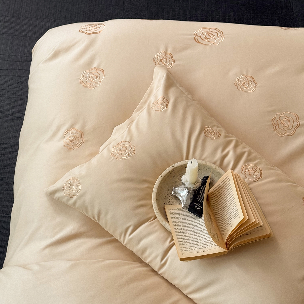 91家纺网 家纺一手货源 找家纺 佳汐蓝家纺 2025新款全棉百支暖绒磨毛四件套-伊瓦尔 伊瓦尔 卡其