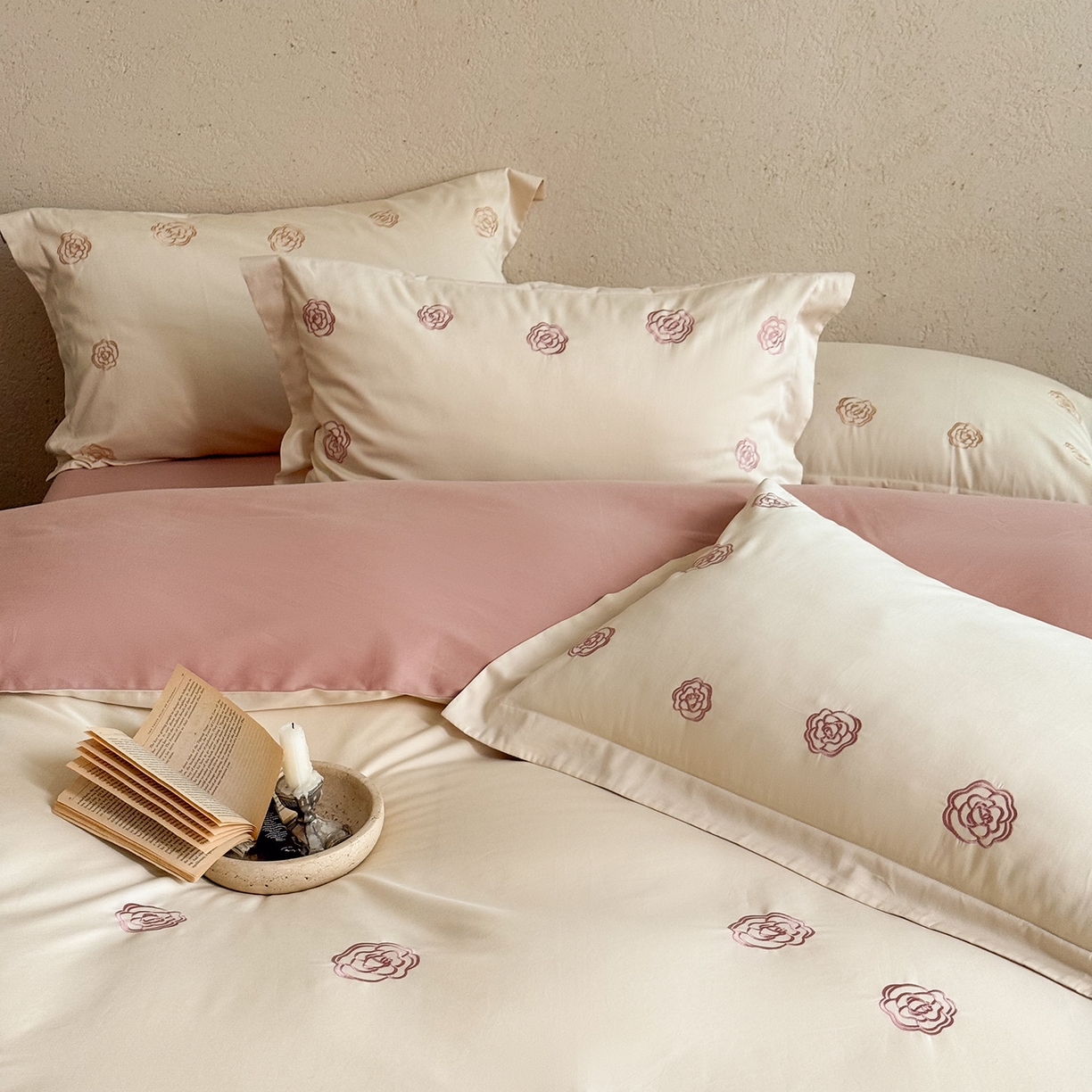 91家纺网 家纺一手货源 找家纺 佳汐蓝家纺 2025新款全棉百支暖绒磨毛四件套-伊瓦尔 伊瓦尔 奶芙浆果