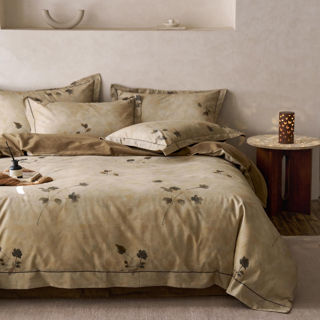 91家纺网 家纺一手货源 找家纺 涵宸家纺 2025新款全棉磨毛印花四件套-奥罗 浅影