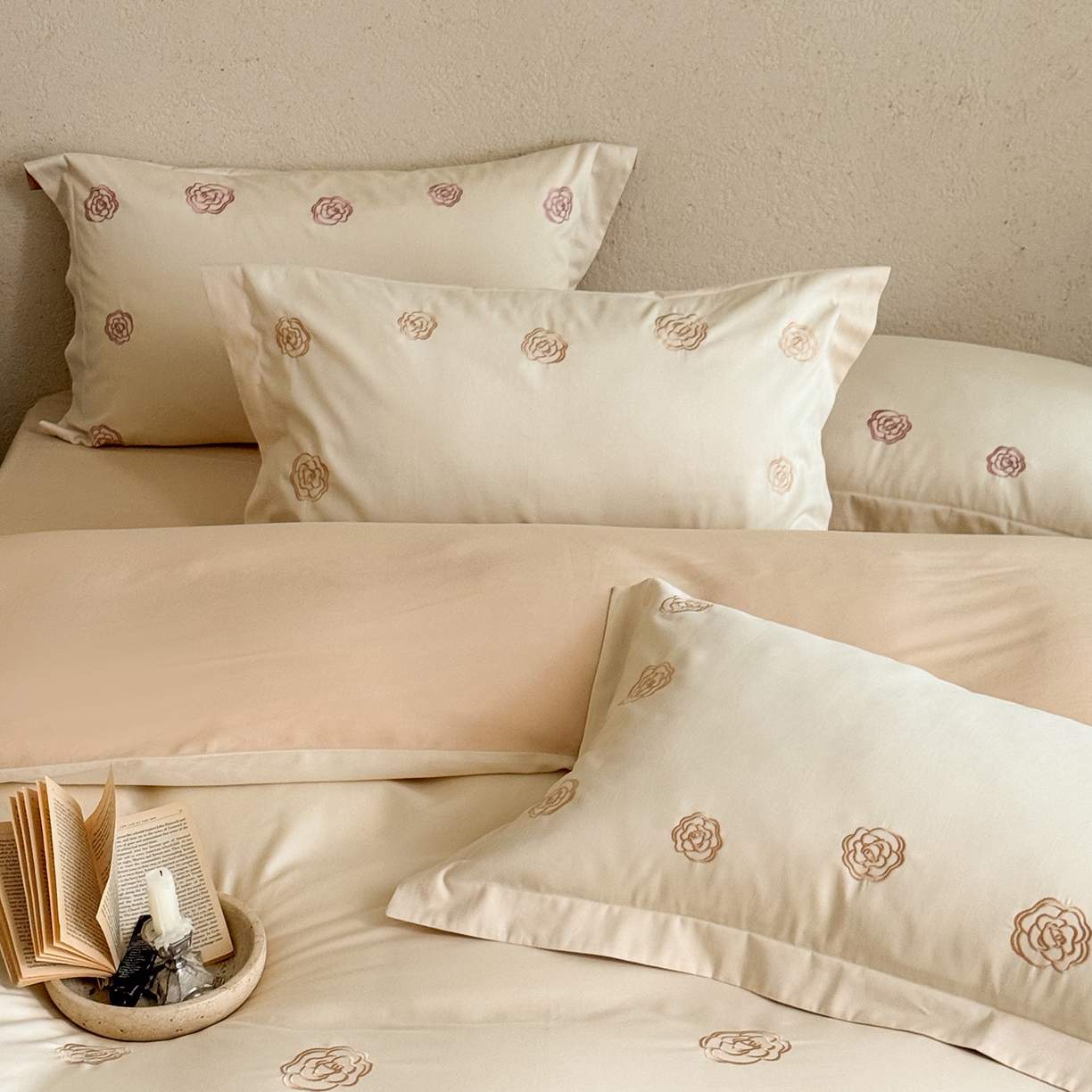 91家纺网 家纺一手货源 找家纺 佳汐蓝家纺 2025新款全棉百支暖绒磨毛四件套-伊瓦尔 伊瓦尔 奶芙卡其