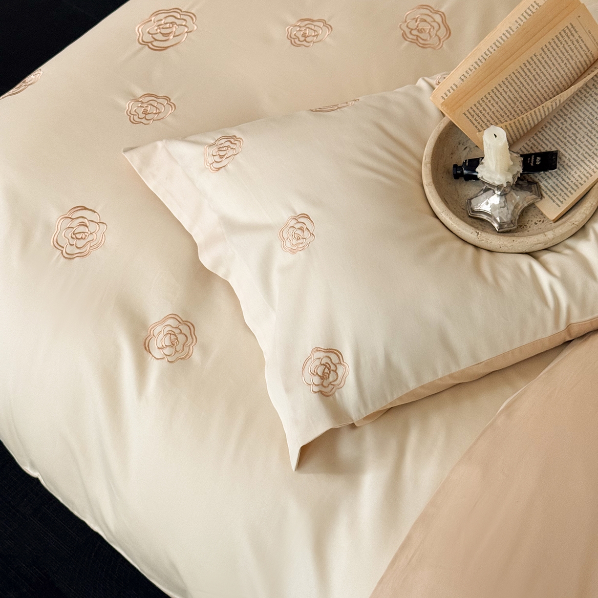 91家纺网 家纺一手货源 找家纺 佳汐蓝家纺 2025新款全棉百支暖绒磨毛四件套-伊瓦尔 伊瓦尔 奶芙卡其