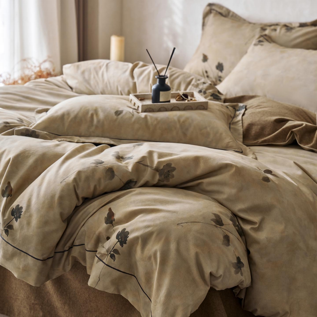 91家纺网 家纺一手货源 找家纺 涵宸家纺 2025新款全棉磨毛印花四件套-奥罗 浅影