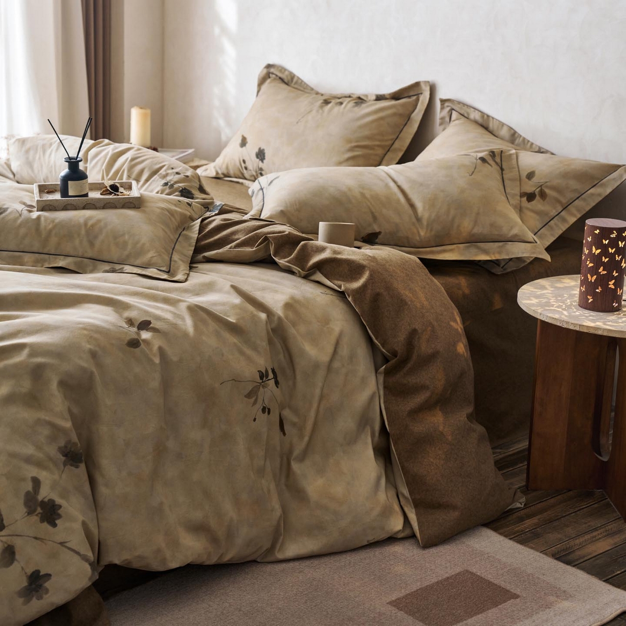 91家纺网 家纺一手货源 找家纺 涵宸家纺 2025新款全棉磨毛印花四件套-奥罗 浅影