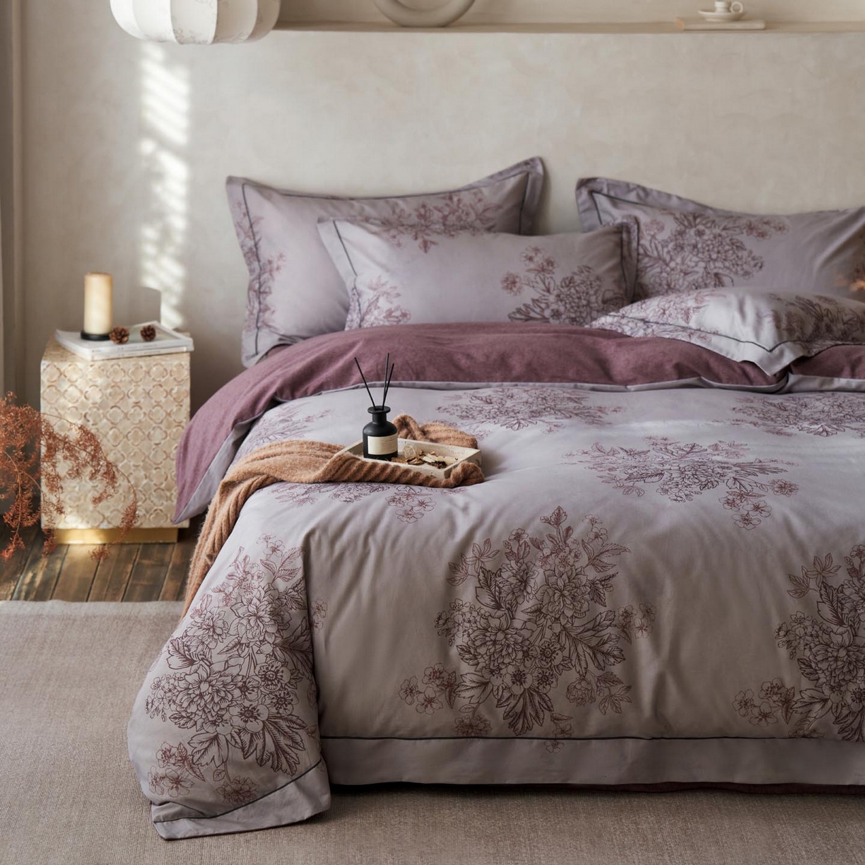 91家纺网 家纺一手货源 找家纺 涵宸家纺 2025新款全棉磨毛印花四件套-奥罗 素居- 胭