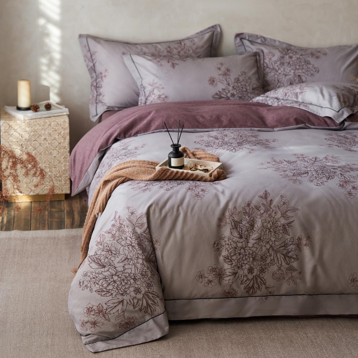 91家纺网 家纺一手货源 找家纺 涵宸家纺 2025新款全棉磨毛印花四件套-奥罗 素居- 胭