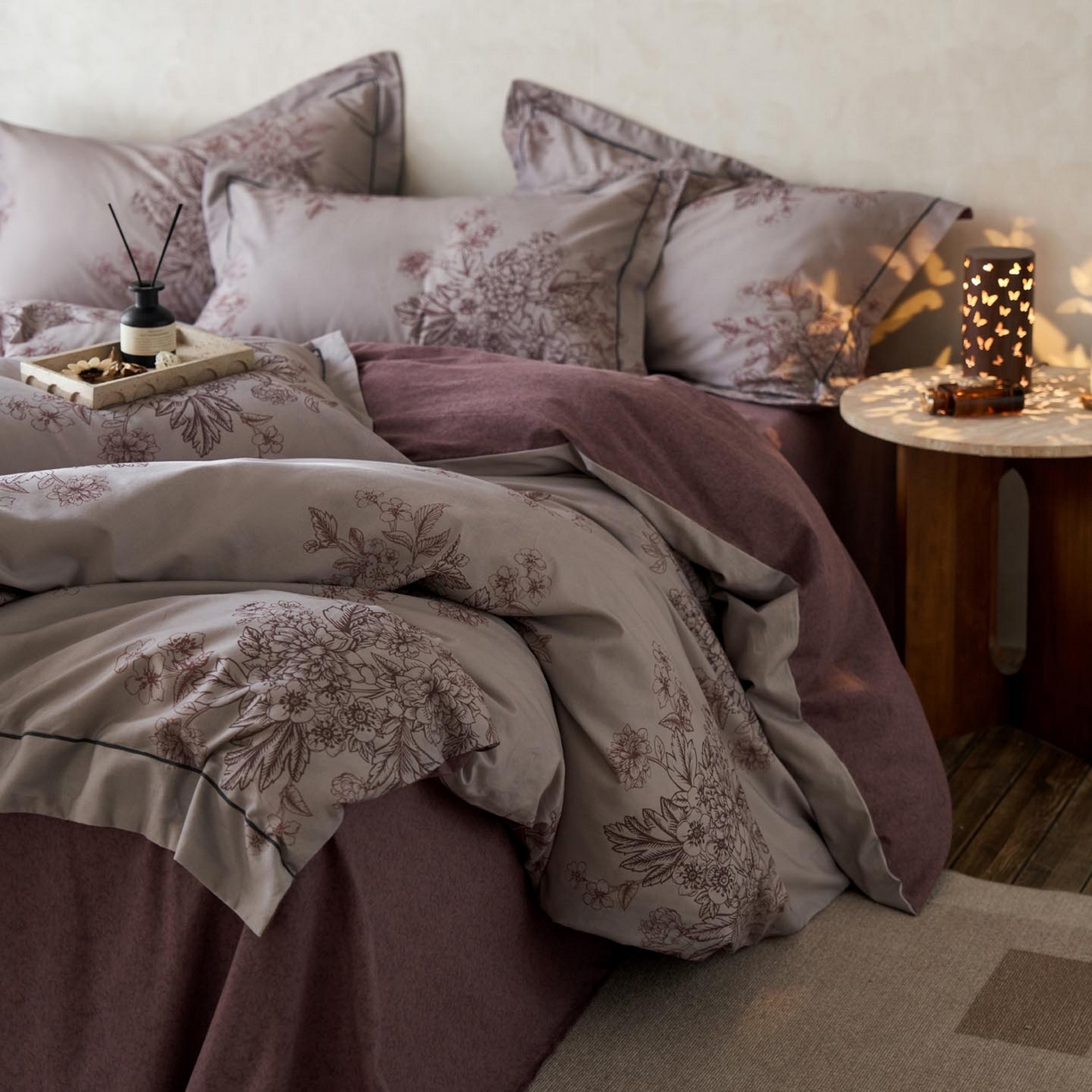 91家纺网 家纺一手货源 找家纺 涵宸家纺 2025新款全棉磨毛印花四件套-奥罗 素居- 胭