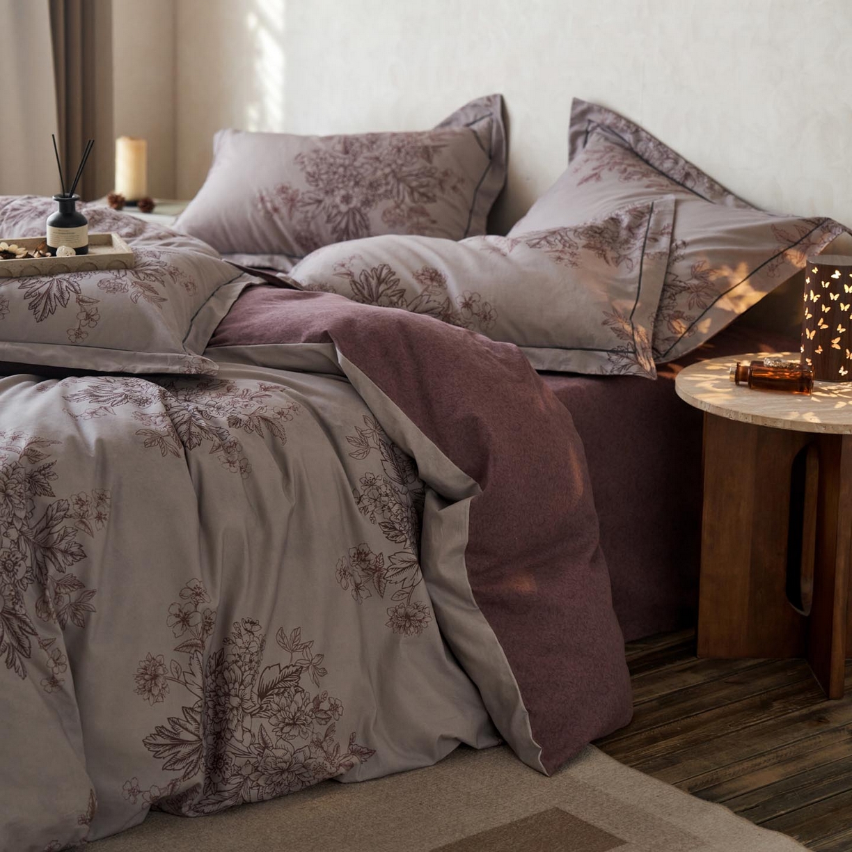 91家纺网 家纺一手货源 找家纺 涵宸家纺 2025新款全棉磨毛印花四件套-奥罗 素居- 胭