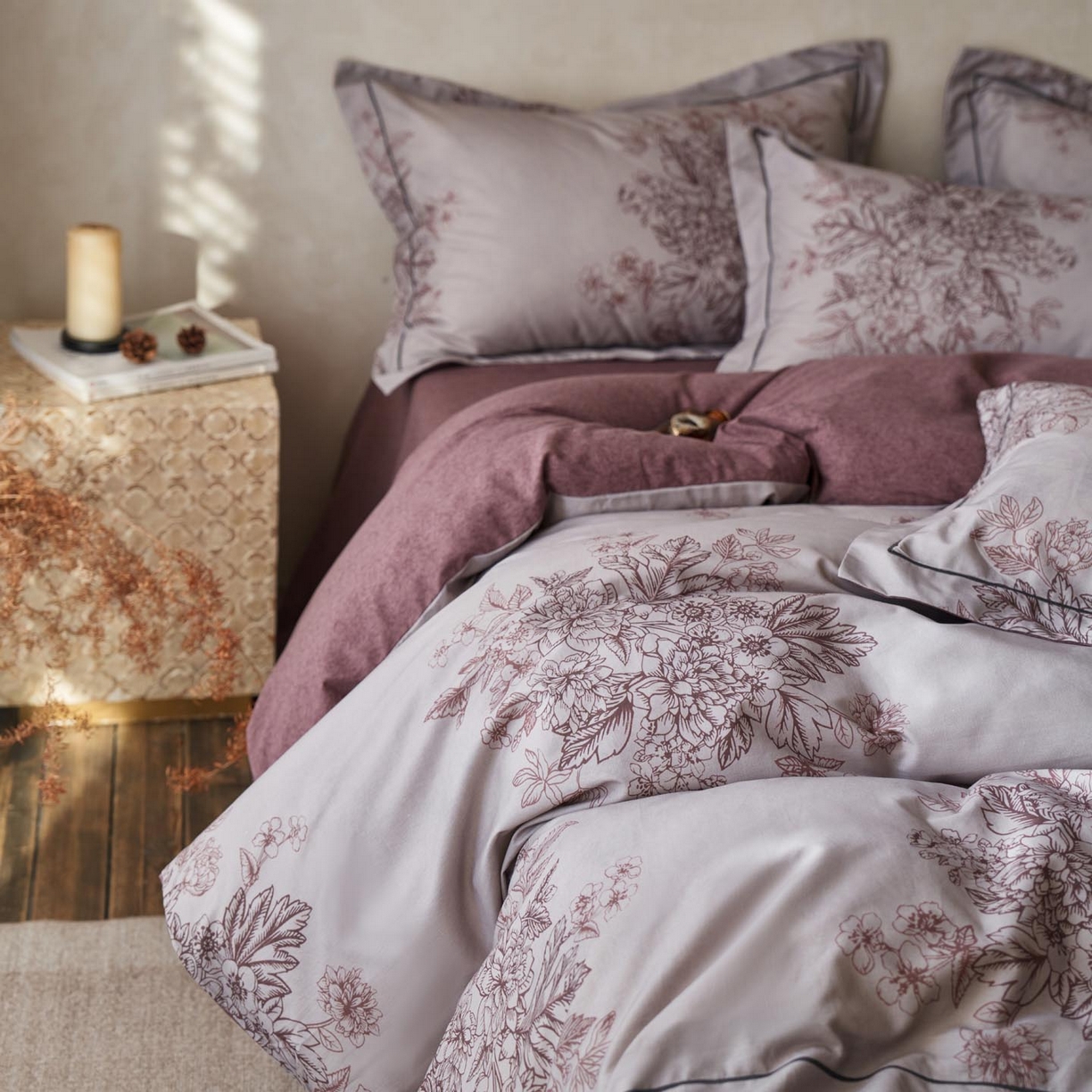 91家纺网 家纺一手货源 找家纺 涵宸家纺 2025新款全棉磨毛印花四件套-奥罗 素居- 胭