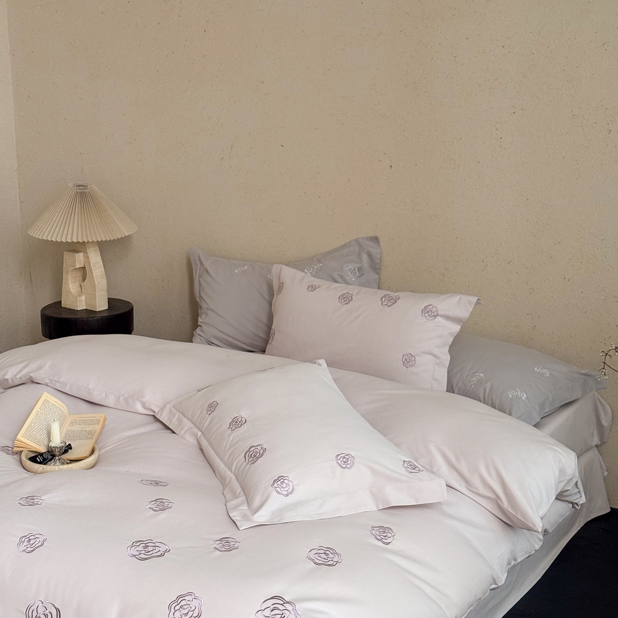 91家纺网 家纺一手货源 找家纺 佳汐蓝家纺 2025新款全棉百支暖绒磨毛四件套-伊瓦尔 伊瓦尔 紫