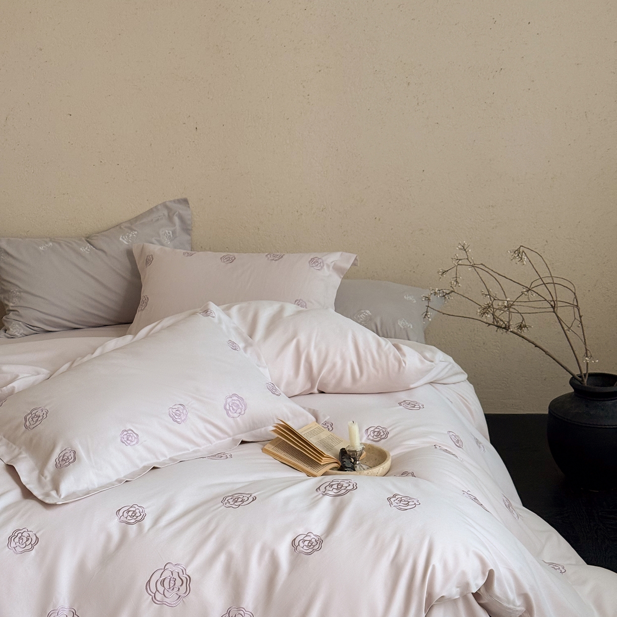 91家纺网 家纺一手货源 找家纺 佳汐蓝家纺 2025新款全棉百支暖绒磨毛四件套-伊瓦尔 伊瓦尔 紫