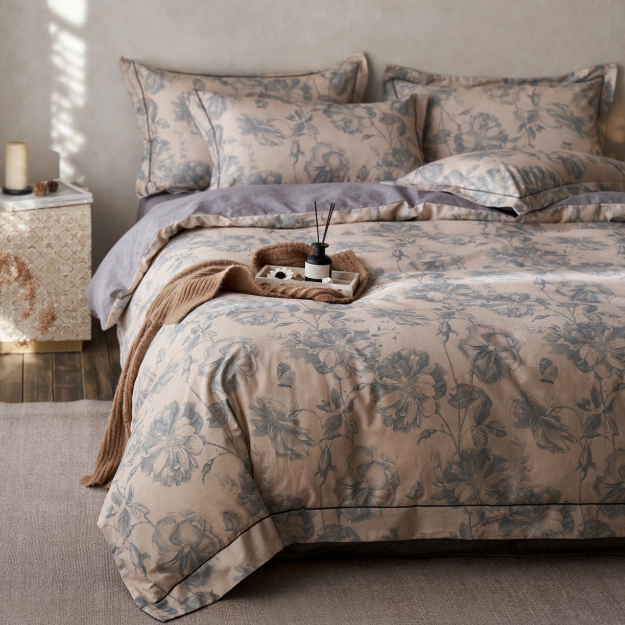 91家纺网 家纺一手货源 找家纺 涵宸家纺 2025新款全棉磨毛印花四件套-奥罗 听风-绿