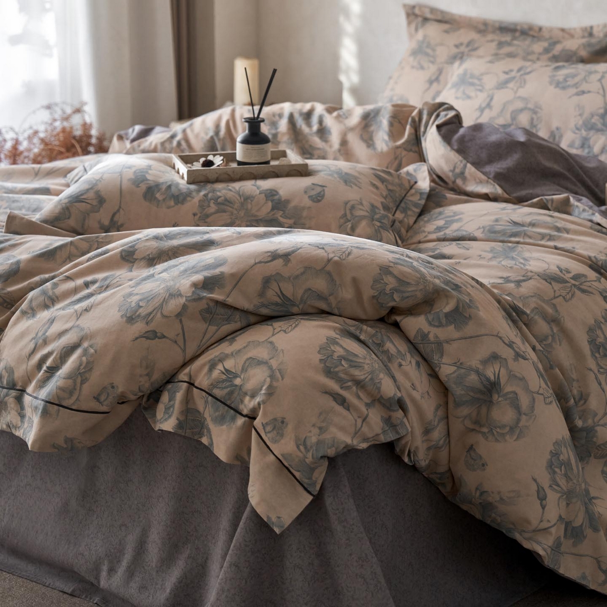 91家纺网 家纺一手货源 找家纺 涵宸家纺 2025新款全棉磨毛印花四件套-奥罗 听风-绿