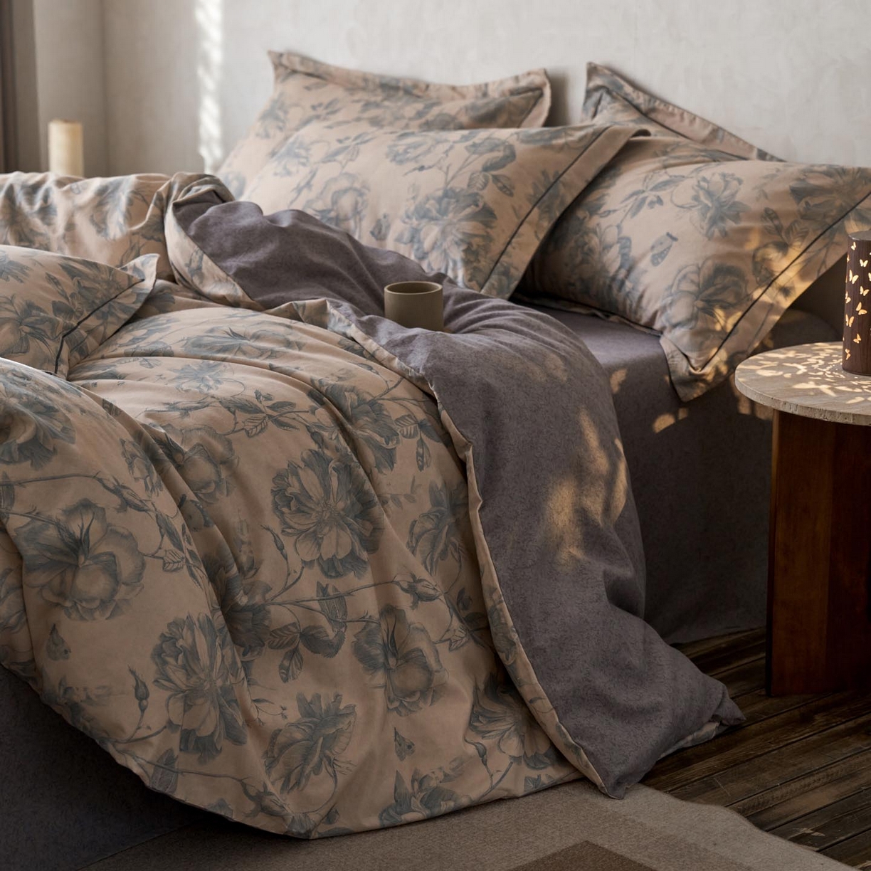 91家纺网 家纺一手货源 找家纺 涵宸家纺 2025新款全棉磨毛印花四件套-奥罗 听风-绿