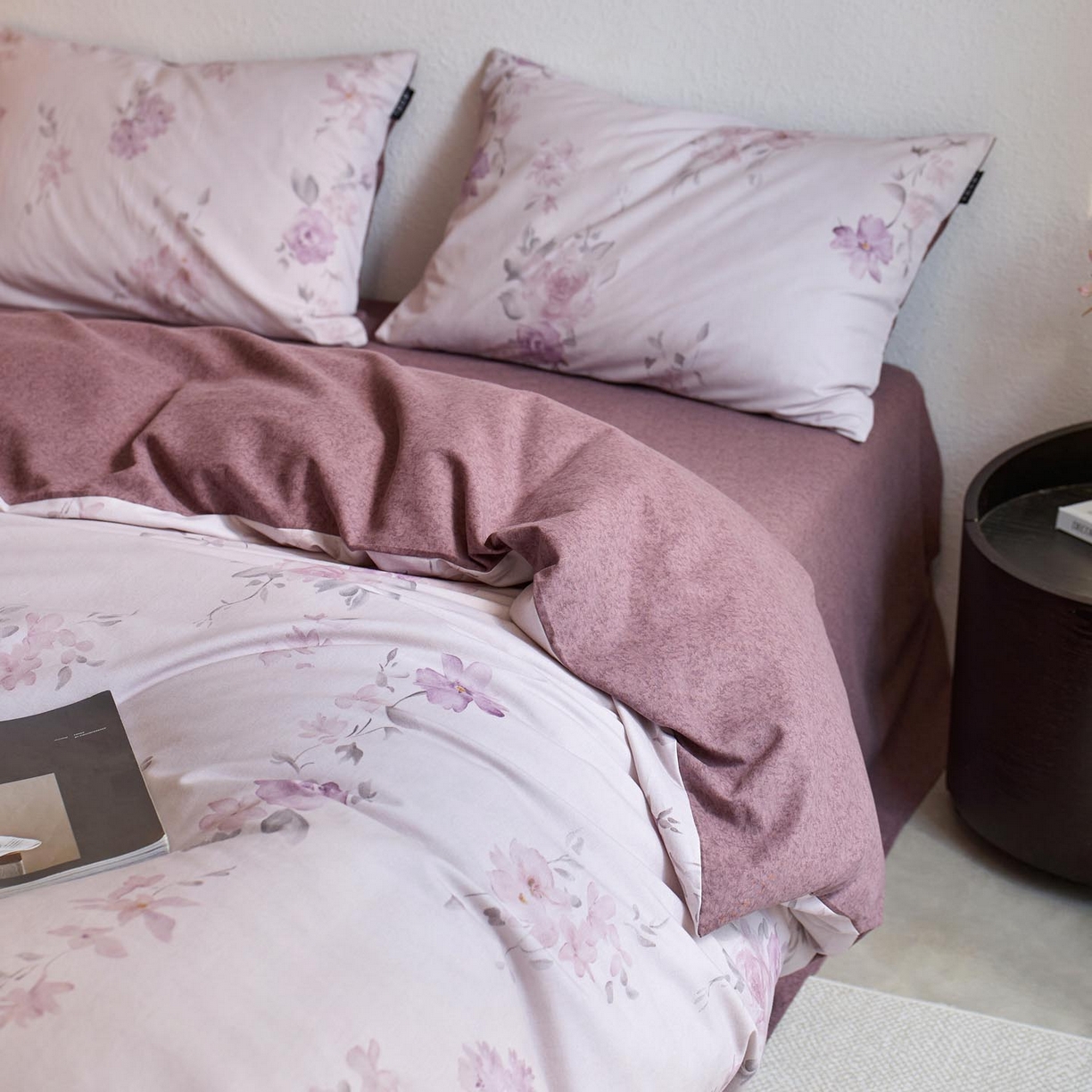 91家纺网 家纺一手货源 找家纺 涵宸家纺 2025新款全棉磨毛印花四件套-御岚 华韵-紫