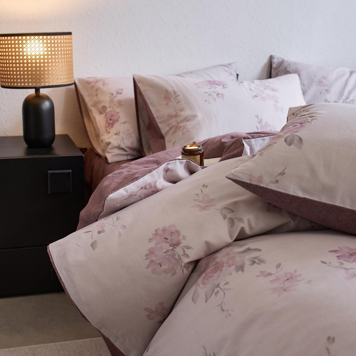 91家纺网 家纺一手货源 找家纺 涵宸家纺 2025新款全棉磨毛印花四件套-御岚 华韵-紫