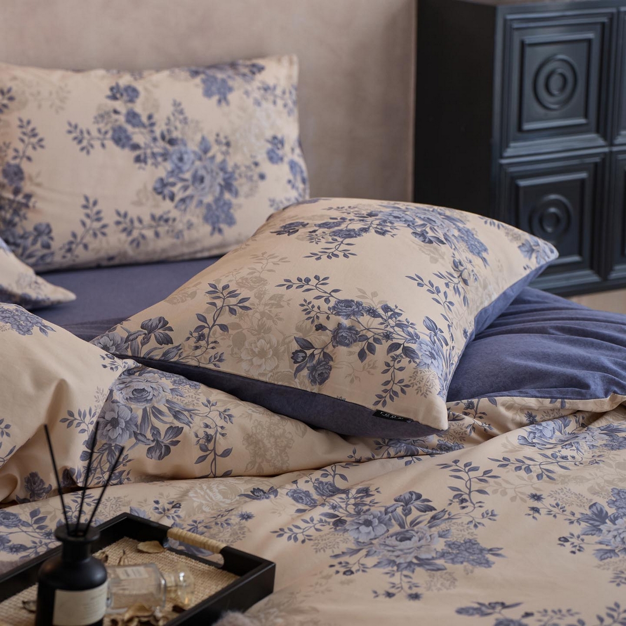 91家纺网 家纺一手货源 找家纺 涵宸家纺 2025新款全棉磨毛印花四件套-御岚 茉净-兰