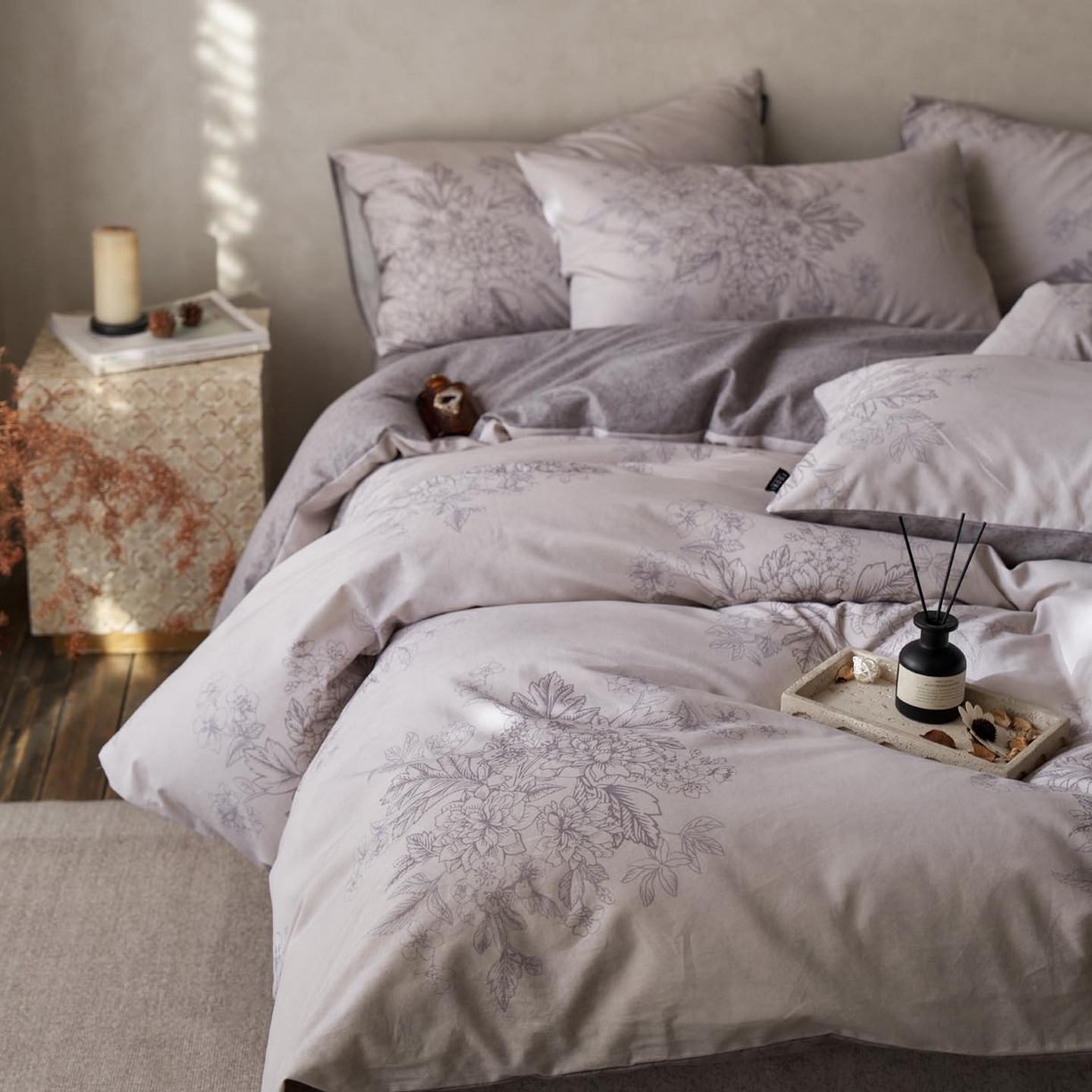 91家纺网 家纺一手货源 找家纺 涵宸家纺 2025新款全棉磨毛印花四件套-御岚 素居-灰