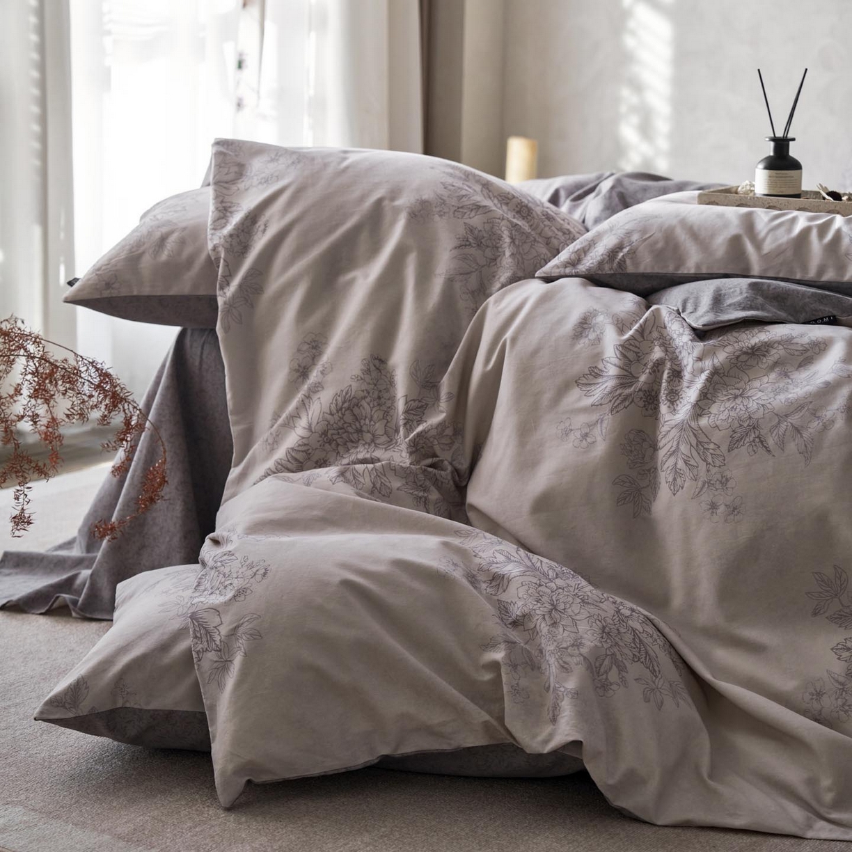 91家纺网 家纺一手货源 找家纺 涵宸家纺 2025新款全棉磨毛印花四件套-御岚 素居-灰