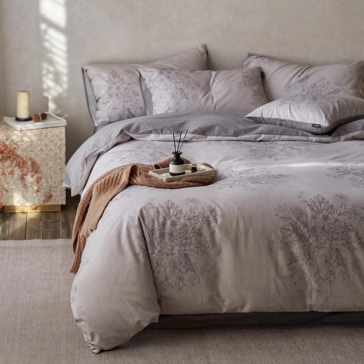 91家纺网 家纺一手货源 找家纺 涵宸家纺 2025新款全棉磨毛印花四件套-御岚 素居-灰