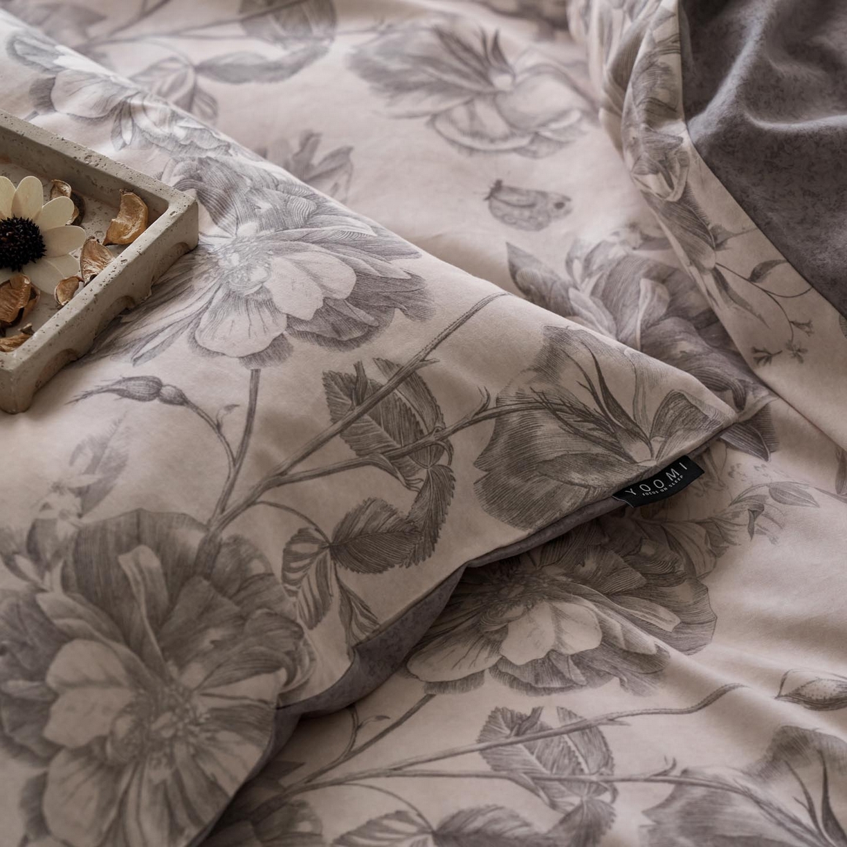 91家纺网 家纺一手货源 找家纺 涵宸家纺 2025新款全棉磨毛印花四件套-御岚 听风-灰