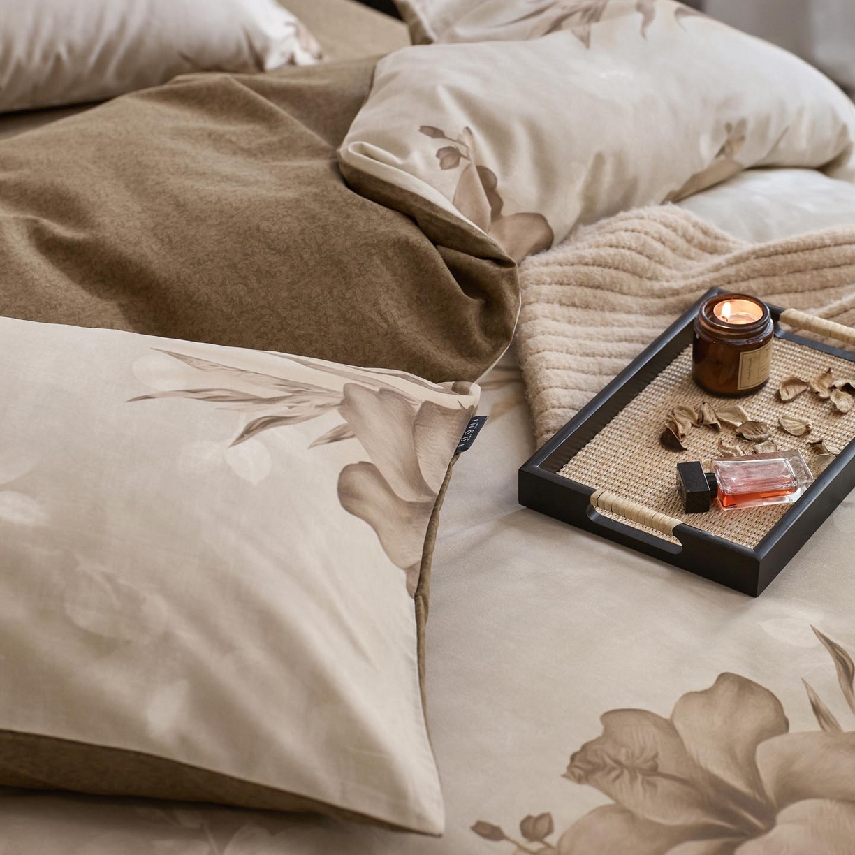 91家纺网 家纺一手货源 找家纺 涵宸家纺 2025新款全棉磨毛印花四件套-御岚 幽兰