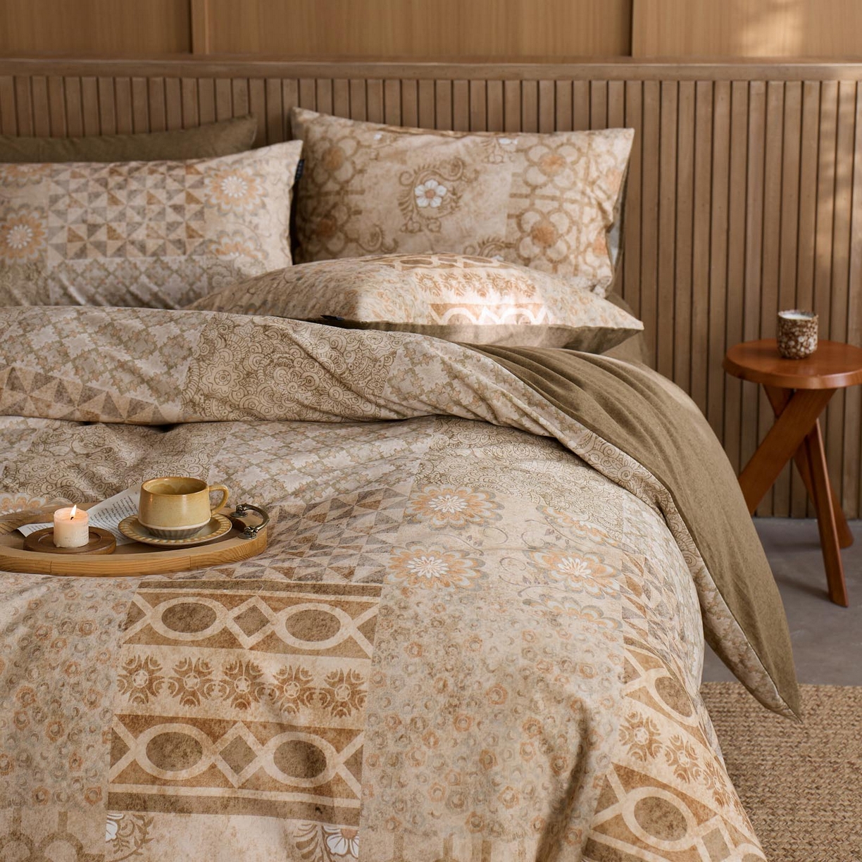 91家纺网 家纺一手货源 找家纺 涵宸家纺 2025新款全棉磨毛印花四件套-御岚 云瑶