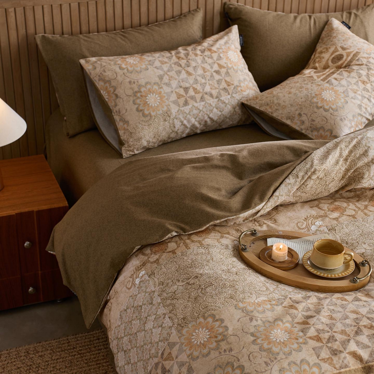 91家纺网 家纺一手货源 找家纺 涵宸家纺 2025新款全棉磨毛印花四件套-御岚 云瑶