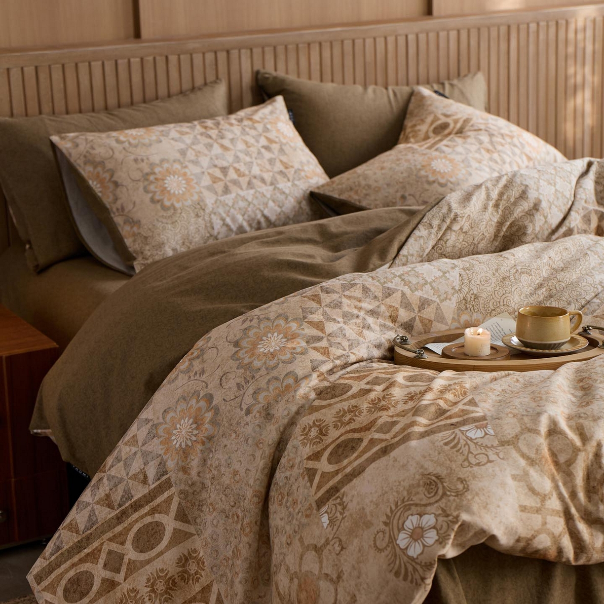 91家纺网 家纺一手货源 找家纺 涵宸家纺 2025新款全棉磨毛印花四件套-御岚 云瑶