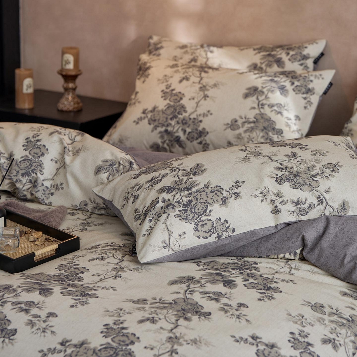 91家纺网 家纺一手货源 找家纺 涵宸家纺 2025新款全棉磨毛印花四件套-御岚 韵素