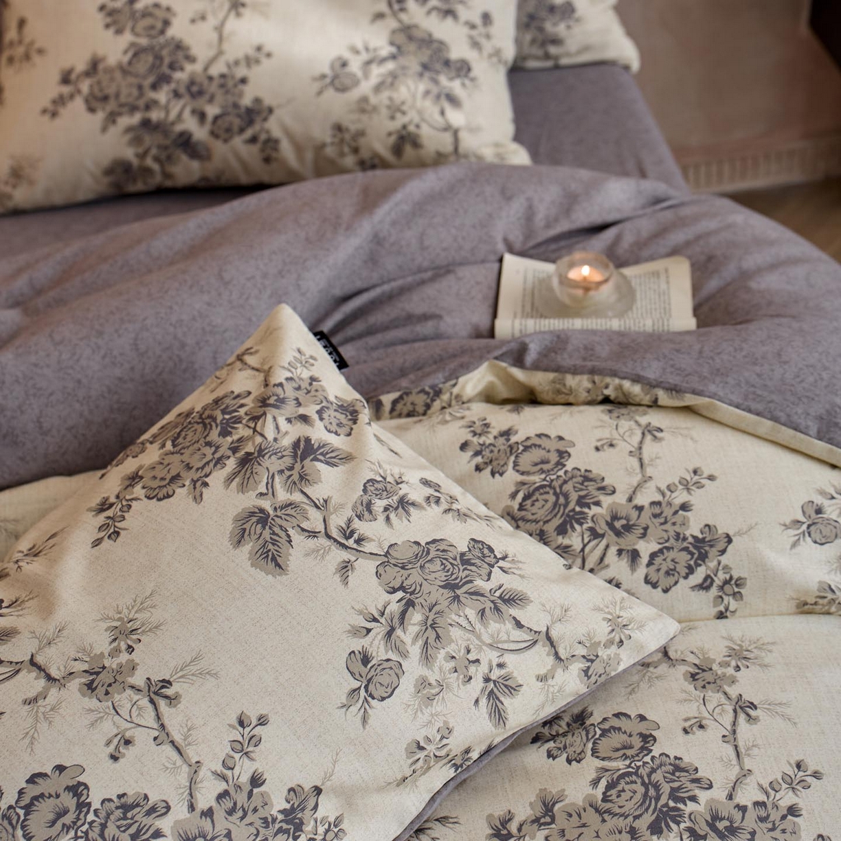 91家纺网 家纺一手货源 找家纺 涵宸家纺 2025新款全棉磨毛印花四件套-御岚 韵素