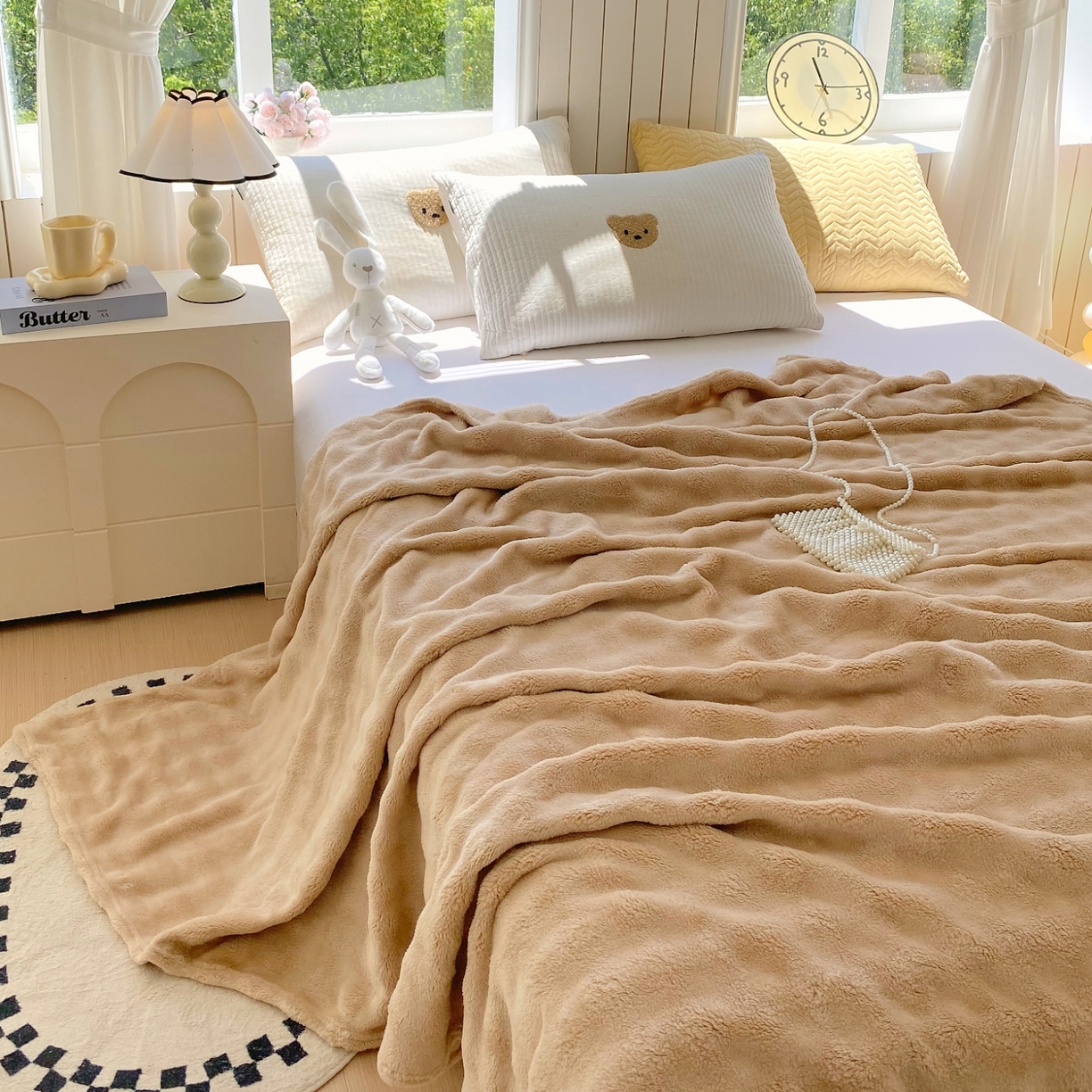 91家纺网 家纺一手货源 找家纺 悦织湾家纺 2025新款炫彩仿兔毛绒泡泡绒牛奶绒法兰绒毛毯休闲毯沙发盖毯跨境外贸出口专供 香槟色