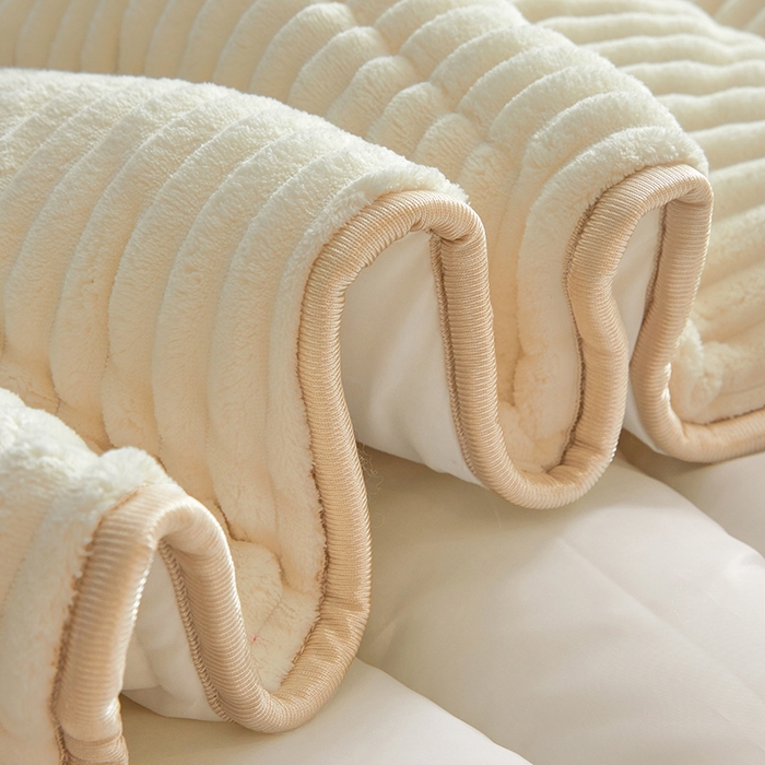 91家纺网 家纺一手货源 找家纺 （总）情恒家纺 2025新款兔兔绒抽条加厚床头罩