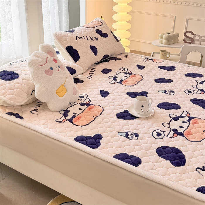91家纺网 家纺一手货源 找家纺 优选 2025热款外贸跨境电商热销款冬季加厚牛奶绒印花床垫床垫学生单人宿舍上下铺 可爱奶牛