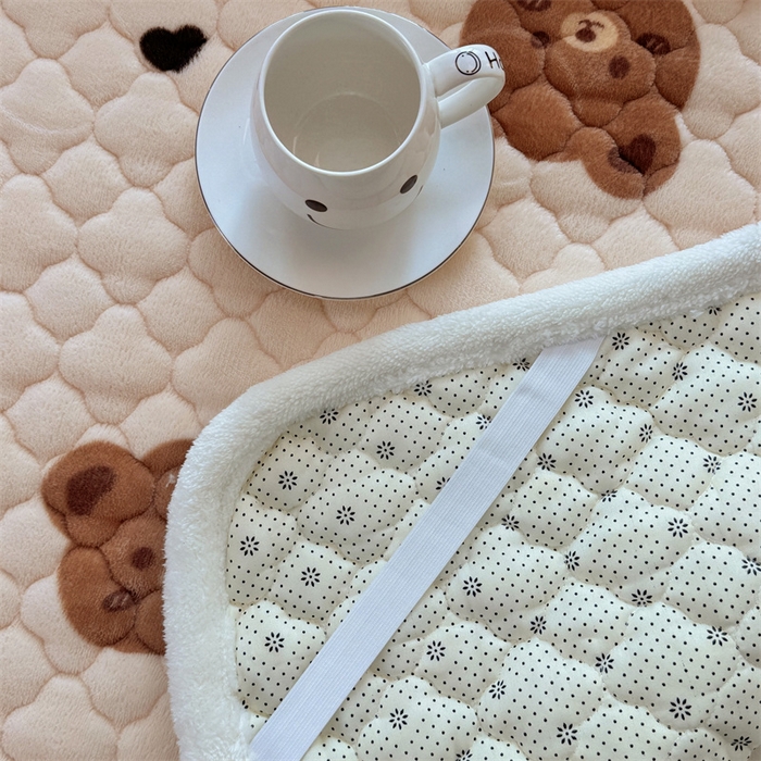 91家纺网 家纺一手货源 找家纺 优选 2025热款外贸跨境电商热销款冬季加厚牛奶绒印花床垫床垫学生单人宿舍上下铺 梦梦熊