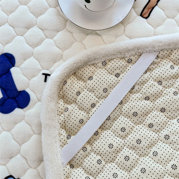 91家纺网 家纺一手货源 找家纺 优选 2025热款外贸跨境电商热销款冬季加厚牛奶绒印花床垫床垫学生单人宿舍上下铺 快乐狗