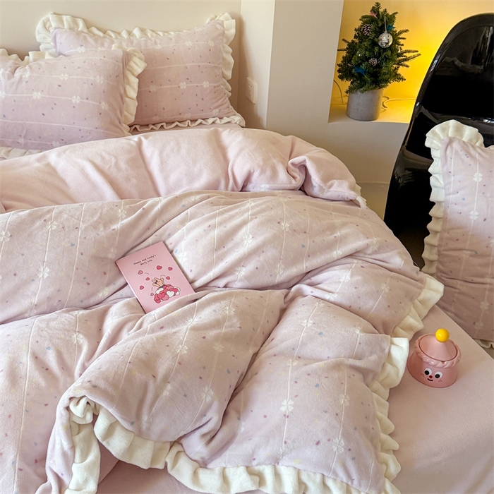 91家纺网 家纺一手货源 找家纺 （总）潘朵拉家纺 2025立体着色雕花系列牛奶绒四件套