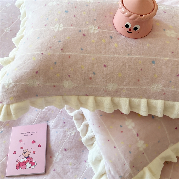 91家纺网 家纺一手货源 找家纺 （总）潘朵拉家纺 2025立体着色雕花系列牛奶绒四件套