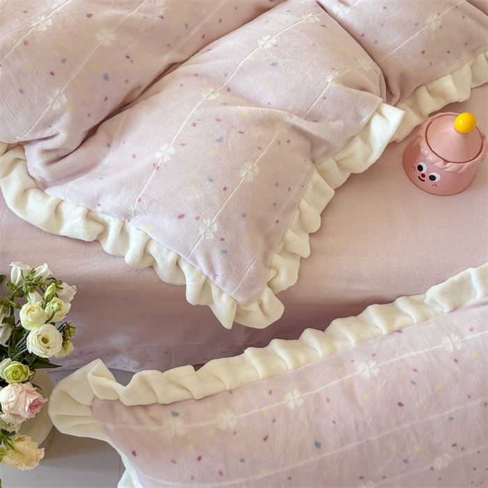 91家纺网 家纺一手货源 找家纺 （总）潘朵拉家纺 2025立体着色雕花系列牛奶绒四件套