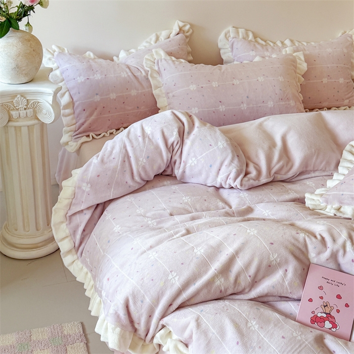 91家纺网 家纺一手货源 找家纺 （总）潘朵拉家纺 2025立体着色雕花系列牛奶绒四件套