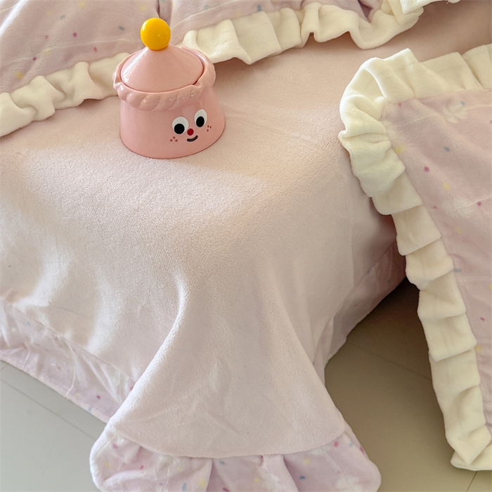 91家纺网 家纺一手货源 找家纺 （总）潘朵拉家纺 2025立体着色雕花系列牛奶绒四件套