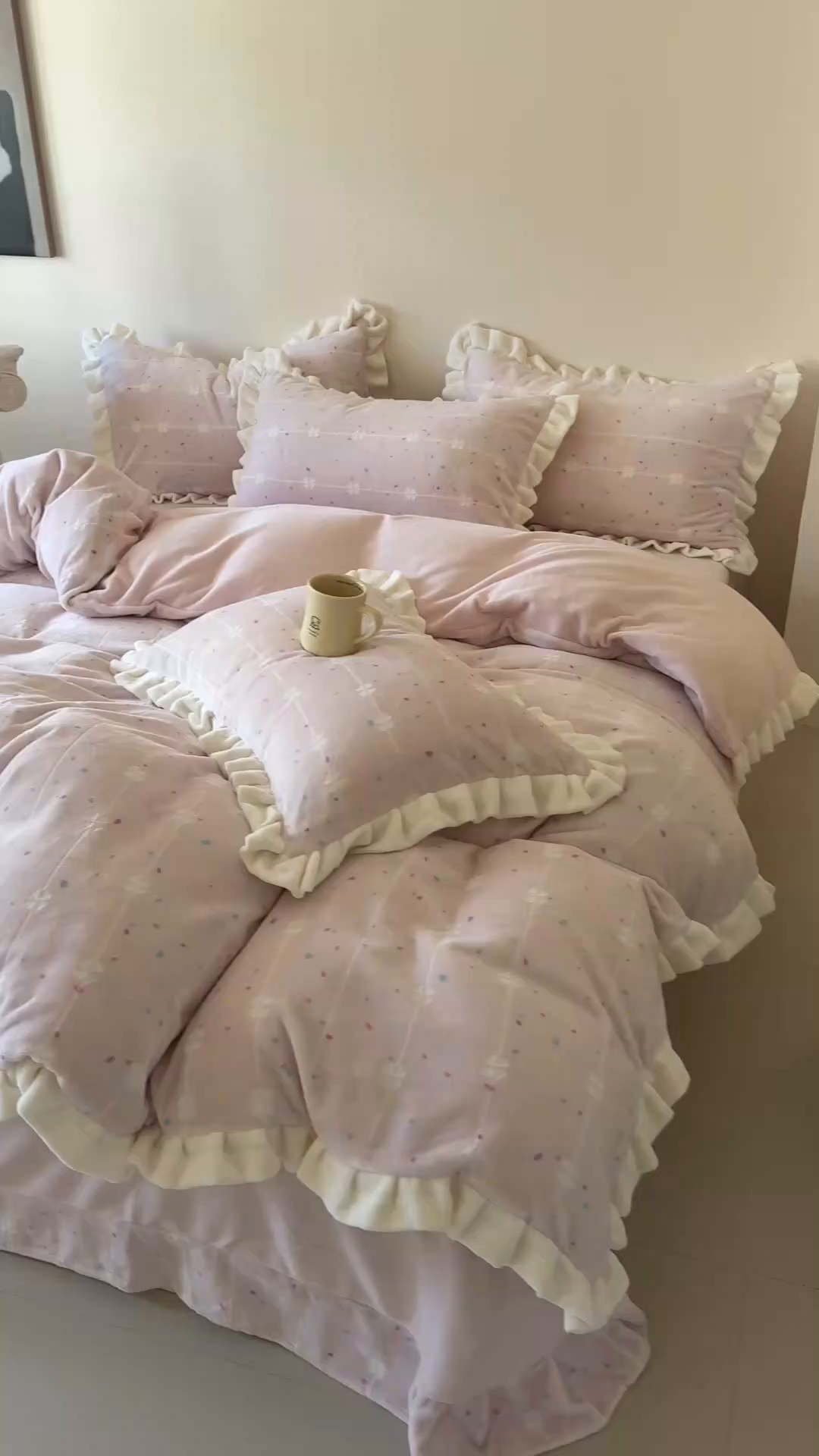 91家纺网 家纺一手货源 找家纺 （总）潘朵拉家纺 2025立体着色雕花系列牛奶绒四件套