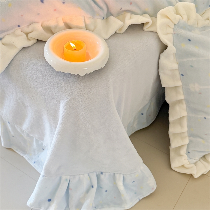 91家纺网 家纺一手货源 找家纺 潘朵拉家纺 2025立体着色雕花系列牛奶绒四件套 浅蓝星辰