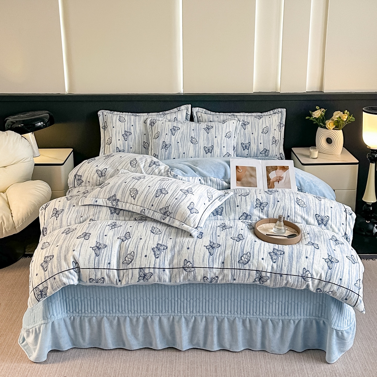 91家纺网 家纺一手货源 找家纺 （总）富米莱 2025新款牛奶绒烂花轻奢一字绣床盖床单四件套