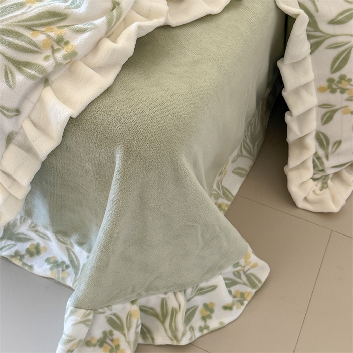 91家纺网 家纺一手货源 找家纺 潘朵拉家纺 2025立体着色雕花系列牛奶绒四件套 叶韵-绿