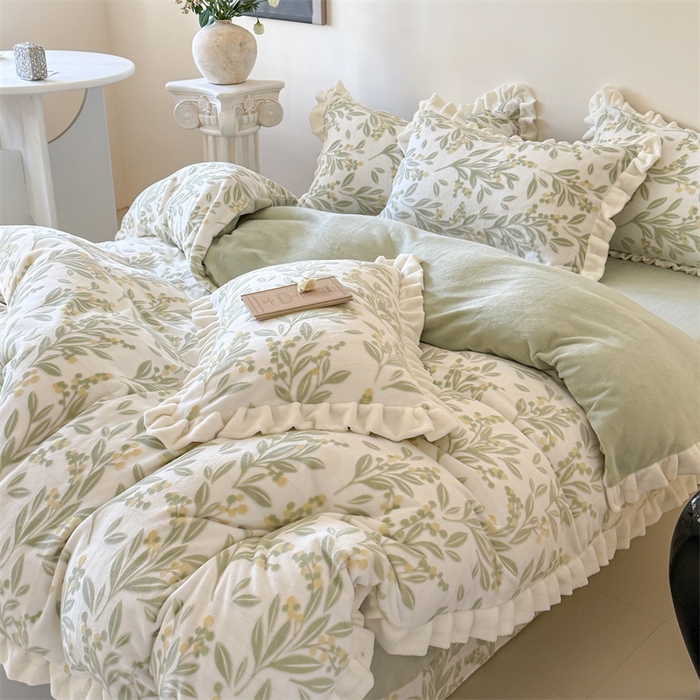 91家纺网 家纺一手货源 找家纺 潘朵拉家纺 2025立体着色雕花系列牛奶绒四件套 叶韵-绿
