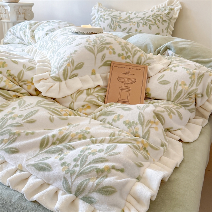 91家纺网 家纺一手货源 找家纺 潘朵拉家纺 2025立体着色雕花系列牛奶绒四件套 叶韵-绿