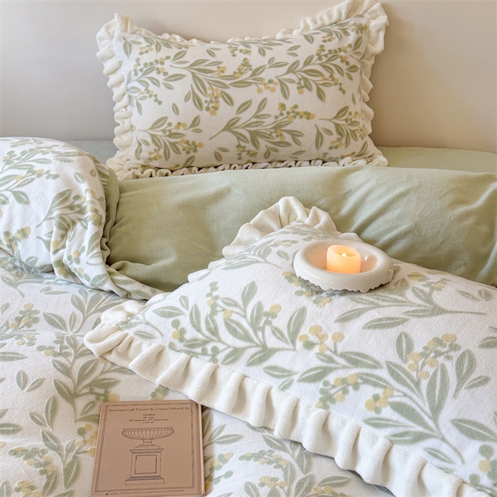 91家纺网 家纺一手货源 找家纺 潘朵拉家纺 2025立体着色雕花系列牛奶绒四件套 叶韵-绿